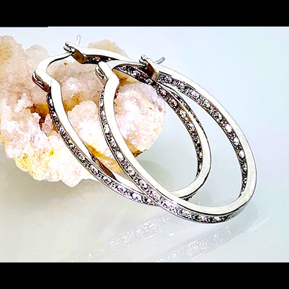 ✨Silver Rhinestone Earrings ✨